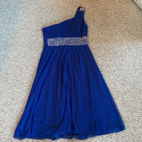 Dresses & Skirts - Pretty, blue, one shoulder dress by Celavie.